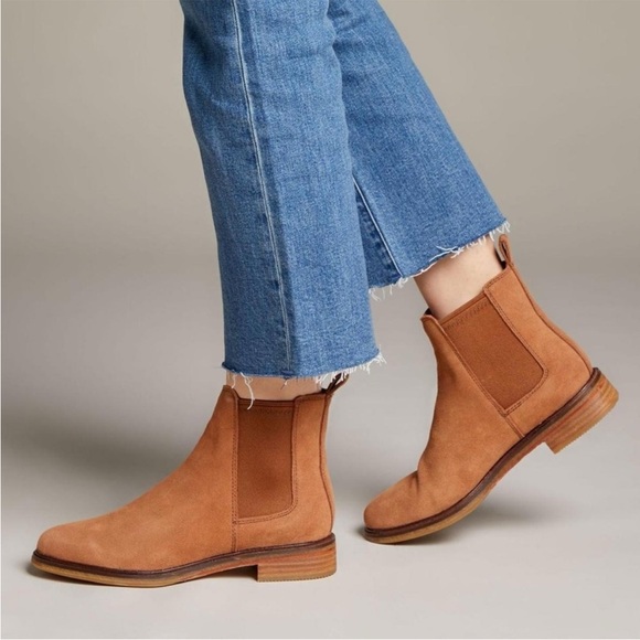 Clarks Shoes - Clarks Clarkdale Arlo ankle Chelsea boot suede leather almond toe pull on work 8